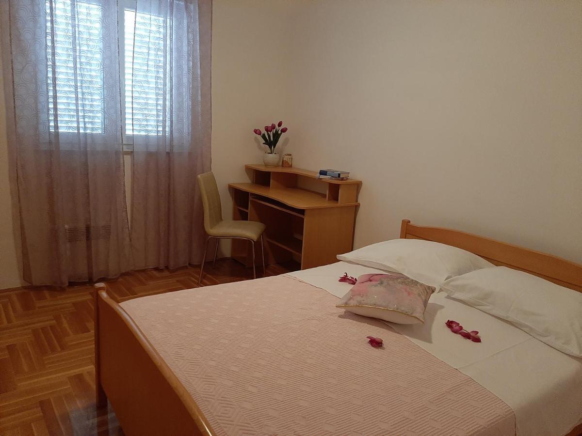 Apartment Jelena Trogir Exteriör bild