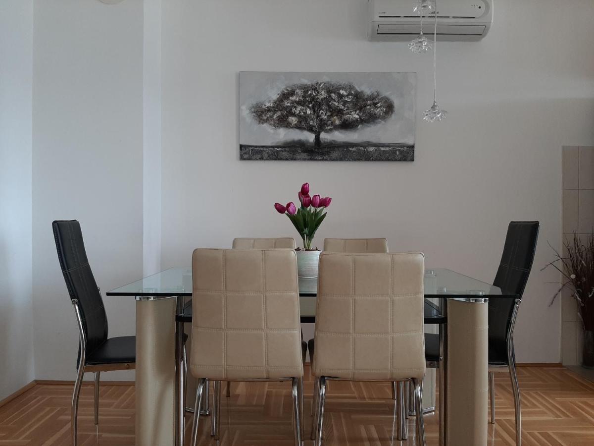 Apartment Jelena Trogir Exteriör bild